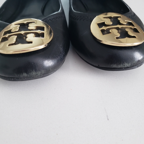 Tory Burch Reva Ballet Flat. Black Leather,  Gold Logo. - Picture 2 of 12